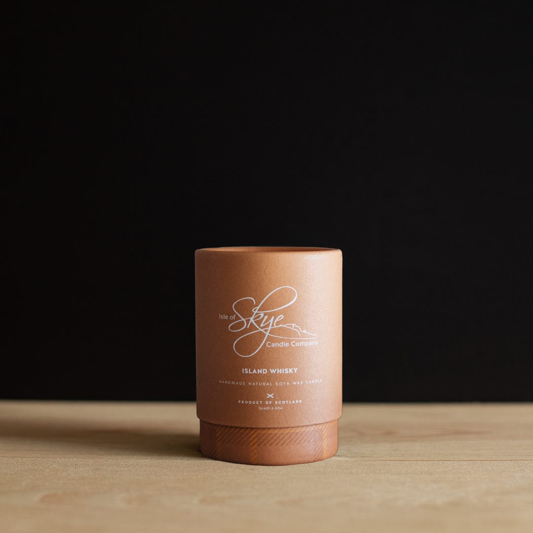 MoodCompanyNL - Geurkaars Island Whisky Mini - 20 uur - Sojawas - Isle of Skye Candle - 5060346382678