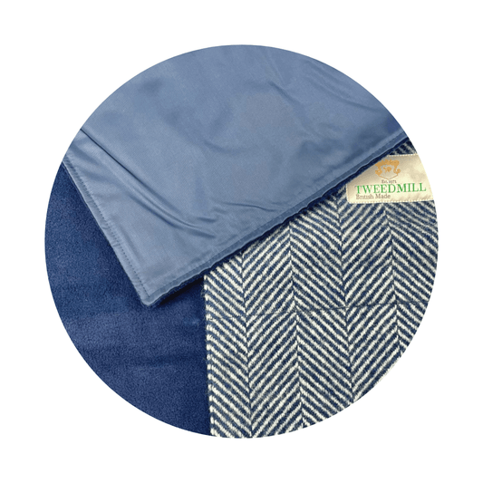 MoodCompanyNL - Picknickkleed Leisure Visgraat Blauw - Fleece - Waterdicht - 137x137cm - Tweedmill - 5060567820003