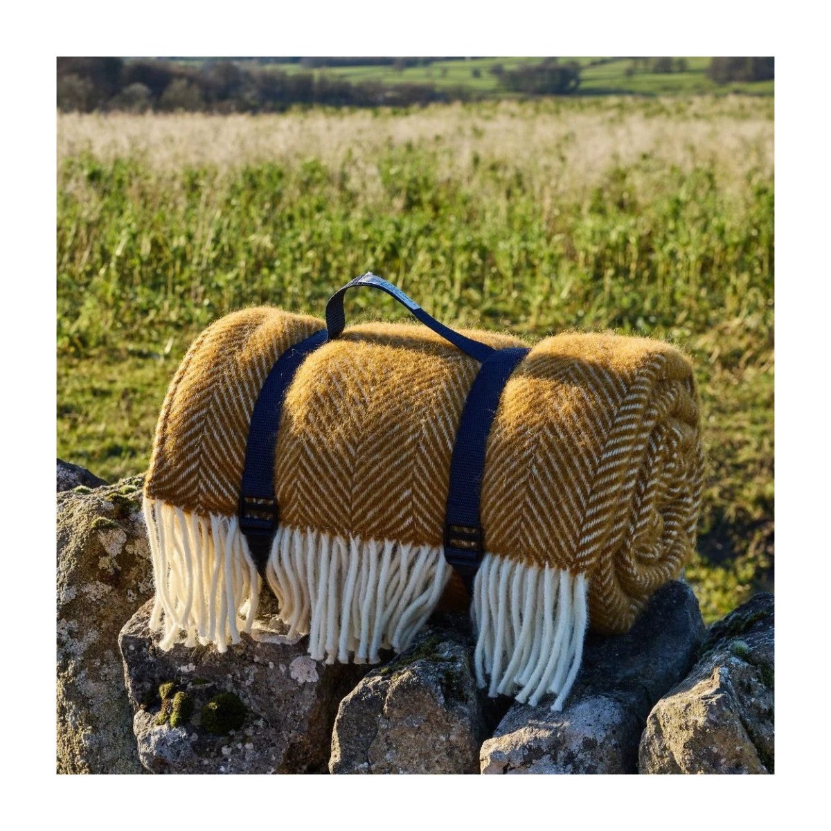 Picknickkleed Polo Visgraat English Mustard - Wol - Waterdicht - 150x183cm - Tweedmill by MoodCompanyNL