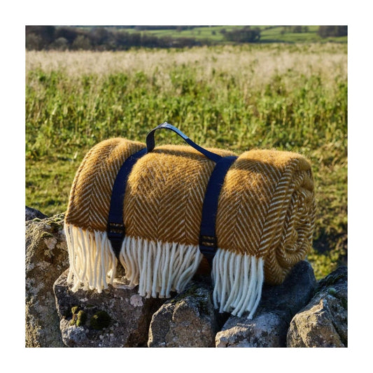 Picknickkleed Polo Visgraat English Mustard - Wol - Waterdicht - 150x183cm - Tweedmill by MoodCompanyNL