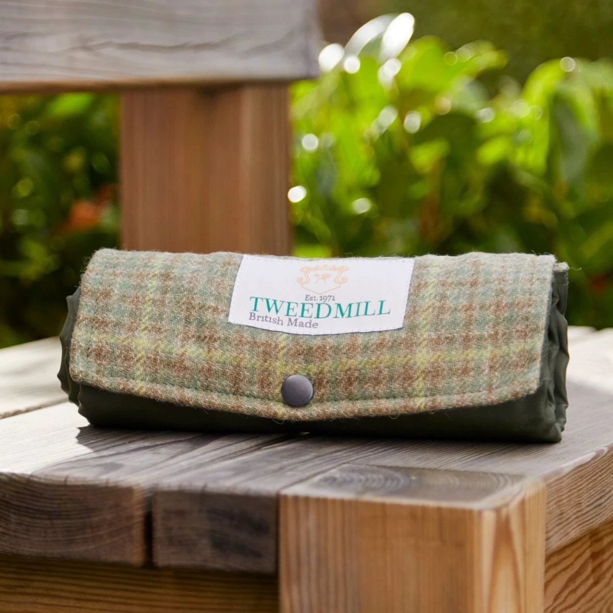Picknickkleed Walker Geruit -Bosgroen - Tweed - Waterdicht - 66 × 98cm - Tweedmill by MoodCompanyNL