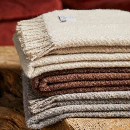 MoodCompanyNL - Plaid Almond Diagonaal Gestreept Weefpatroon - 50% Recycled wol - 150x183cm - Tweedmill UK - 5060674576800