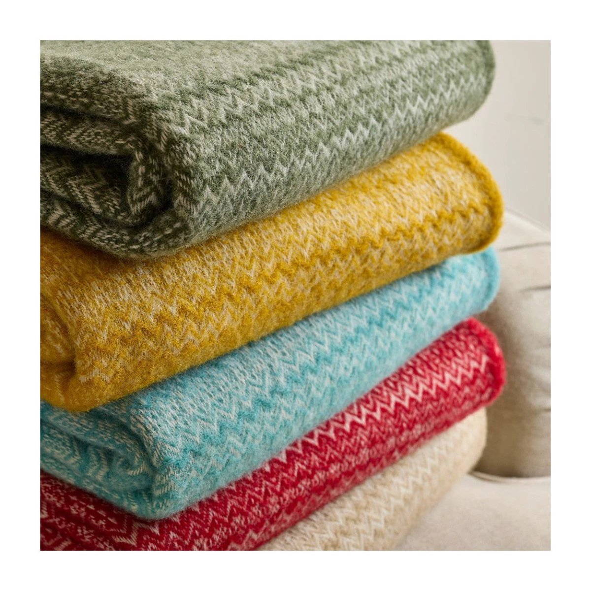 Plaid Fair Isle Rood - 150 x 200 - Nieuw Wol - Tweedmill UK by Mood Company