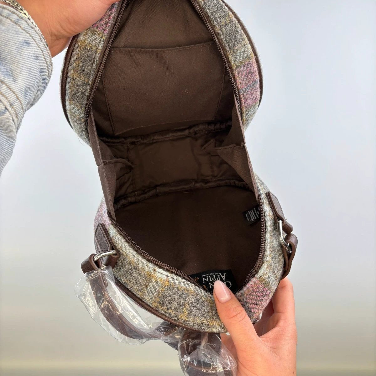 Schoudertas Bannock Tartan MacLeod - Rond - Ritssluiting - Harris Tweed - Glen Appin of Scotland by MoodCompanyNL