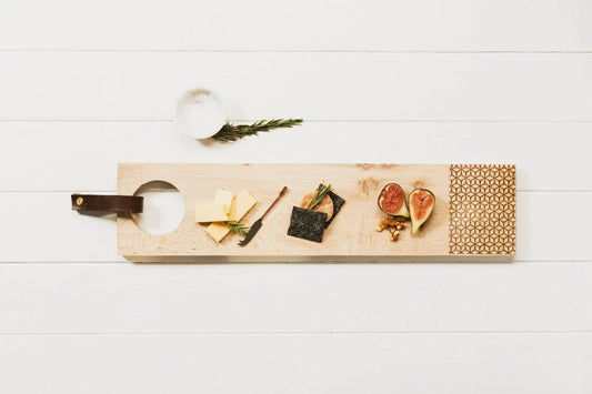 Laatste kans!!! Serveerplank GEO Lang met leren handvat - 65x15 - Scottish Made by MoodCompanyNL
