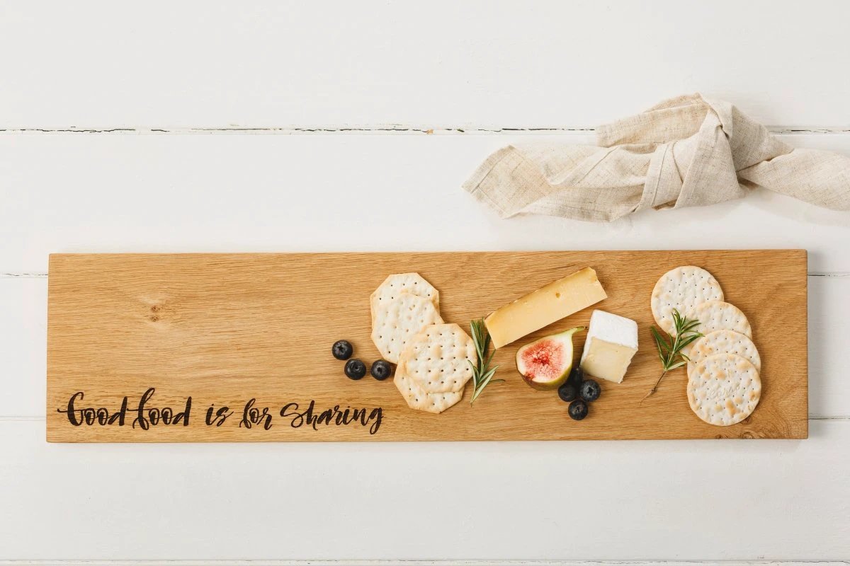 Serveerplank Good Food is for Sharing - 60x15 - Schots Eikenhout - Scottish Made by MoodCompanyNL