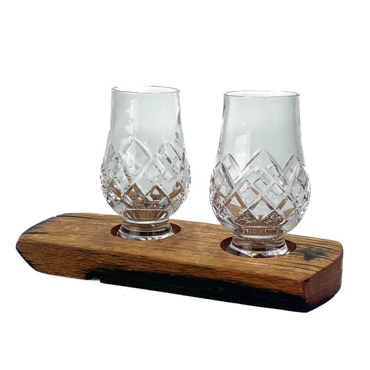 Whiskyglashouder van oude whiskyvaten met 2 Glencairn Cut Whiskyglazen - Darach en Glencairn Crystal Scotland by MoodCompanyNL