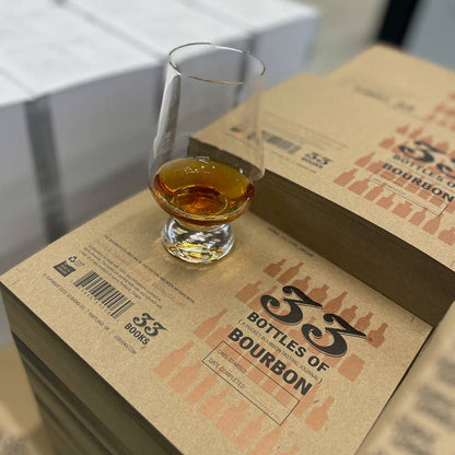 MoodCompanyNL - Bourbon Whisky Registratieboekje - Whiskydagboek - 33 Books USA - 689466940060