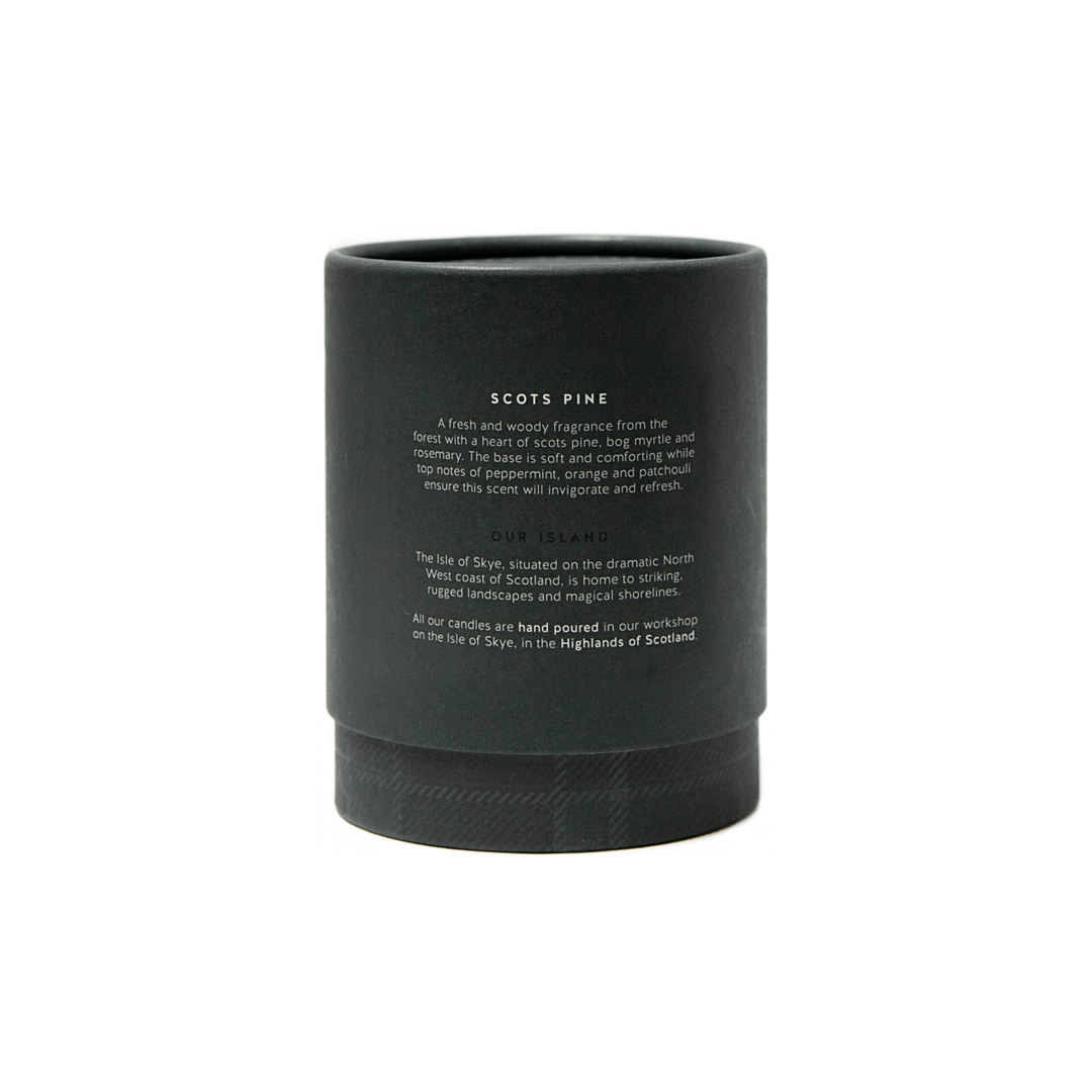 MoodCompanyNL - Geurkaars Dennengeur (Scots Pine) Groot - 45 uur - Sojawas - Isle of Skye Candle - 6151210453422