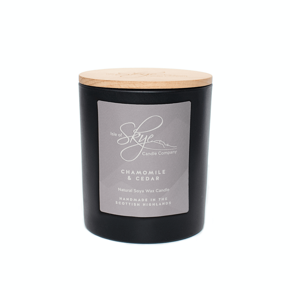 MoodCompanyNL - Geurkaars Kamille en Cederhout Large - 45 uur - Sojawas - Isle of Skye Candle - 5060346382142