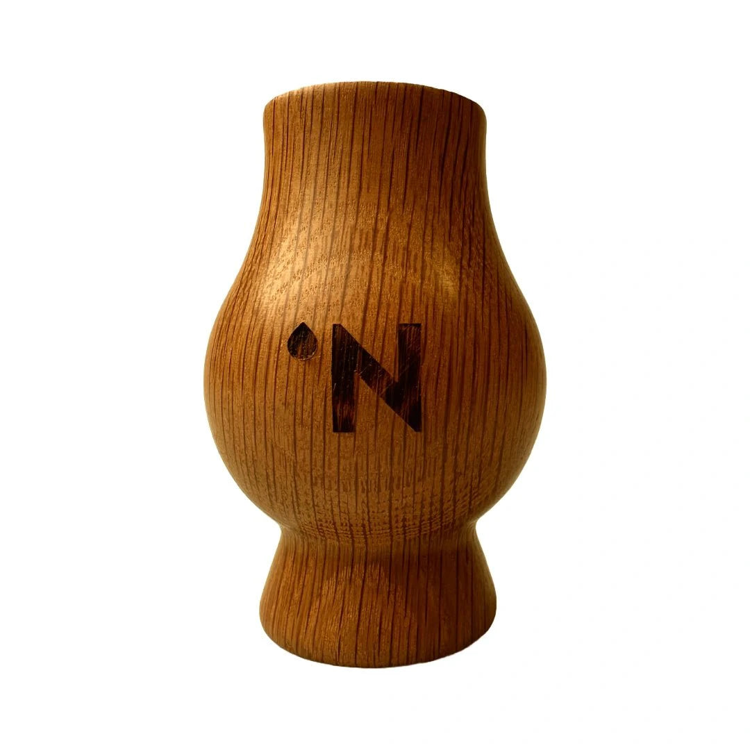 Handgemaakte eikenhouten whiskybeker (50ml) in houten doos by MoodCompanyNL