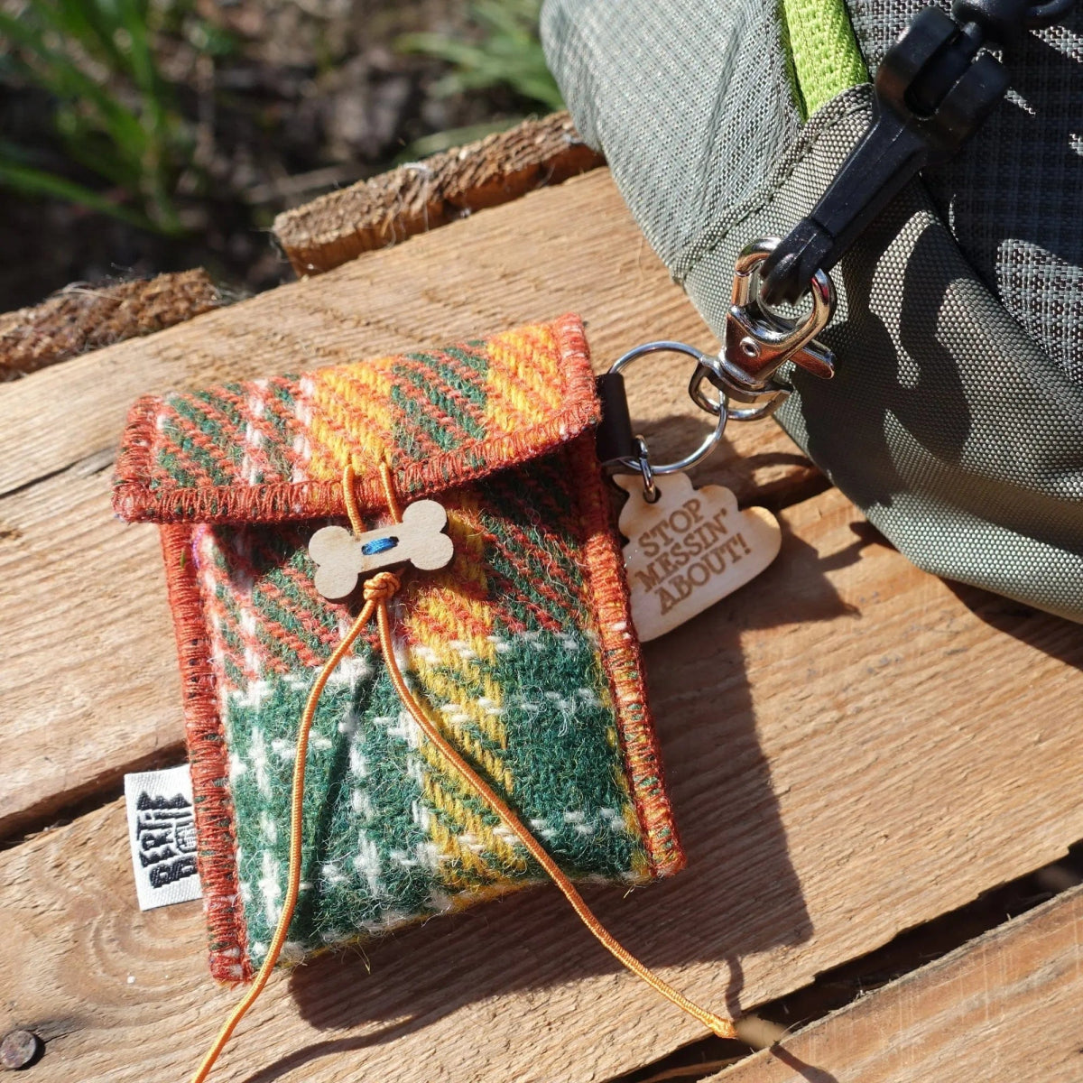 MoodCompanyNL - Harris Tweed Houder voor hondenpoep zakjes Oranje - 6095652338339