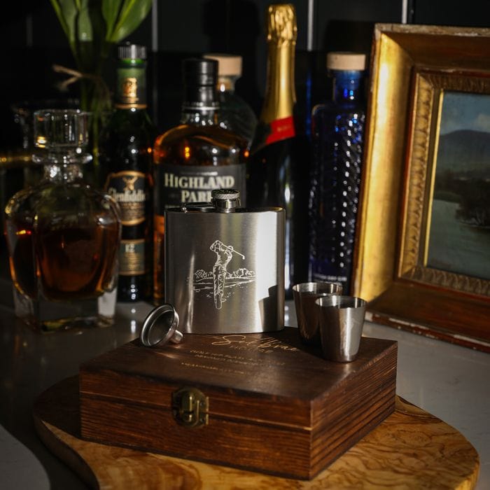 MoodCompanyNL - Heupfles Golfsport - Luxe Set - RVS - Gegraveerd - Selbraehouse Scotland - 5060949556636