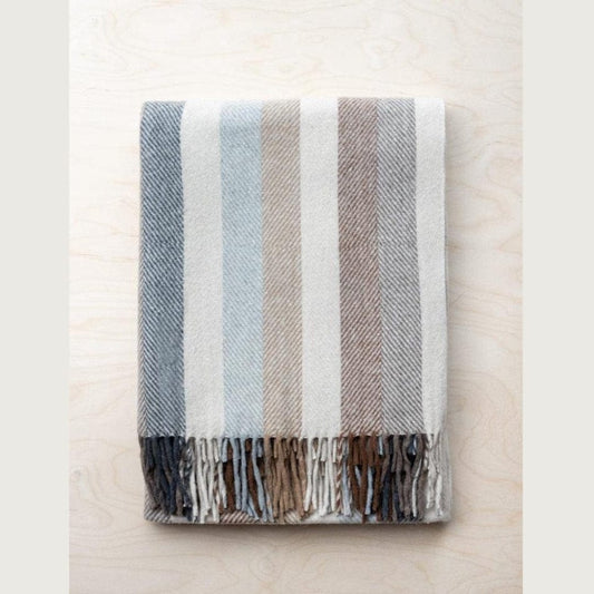 MoodCompanyNL - Kniedeken Gestreept Beige - Gerecycled Wol - 72x190 - TBCo Scotland - 5055603539414