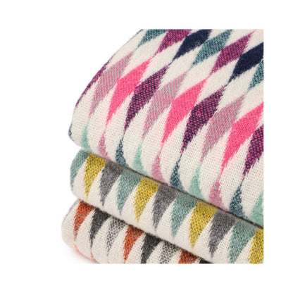 Mood Company - Plaid Harlequin Roze met Festonsteek - 140x200 - Nieuw Wol - Tweedmill UK - 5060958308288