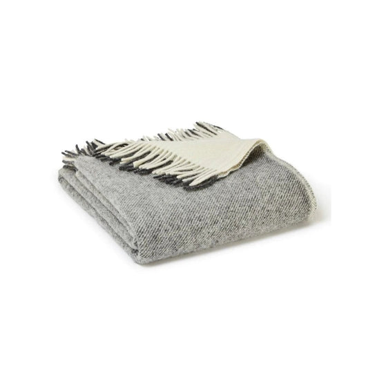 Plaid Moorland Donker Grijs Beige (Charcoal and Creame) - 150x183 - Nieuw Wol - Tweedmill UK by MoodCompanyNL