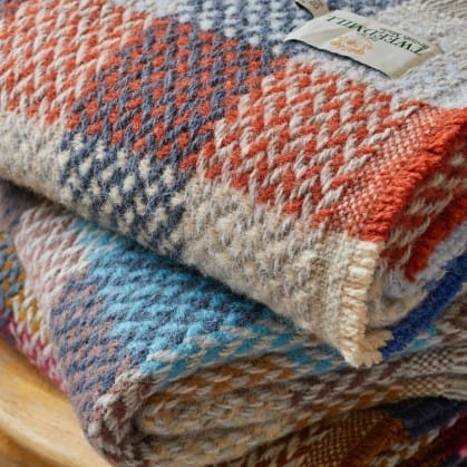 MoodCompanyNL - Plaid Op goed geluk Celtic weefpatroon - Gerecycled Wol - 120x150cm - Tweedmill UK - 5060674574882