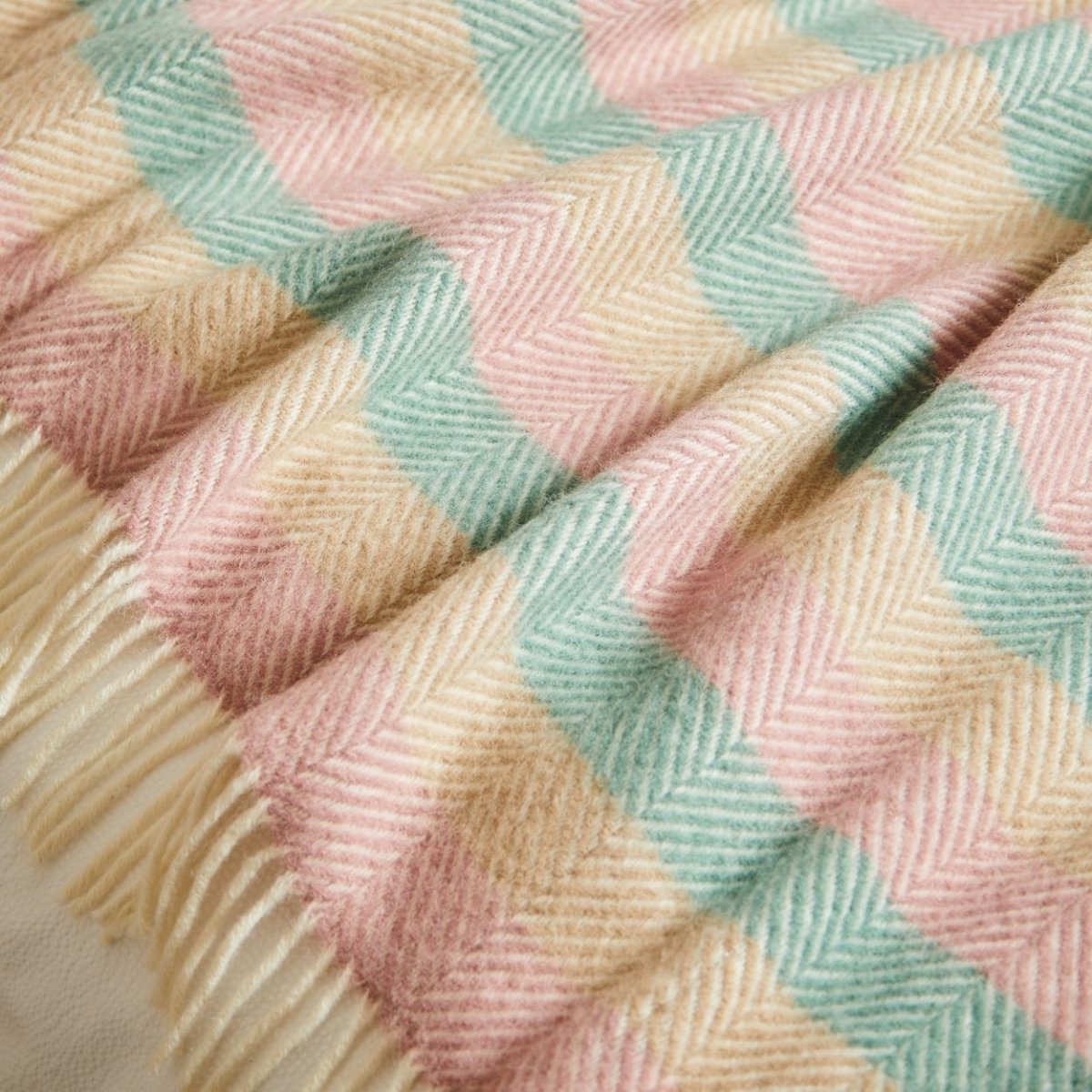 Mood Company - Plaid Summer Breeze Stripe - 150x183 - Nieuw Wol - Tweedmill UK - 5060958305386