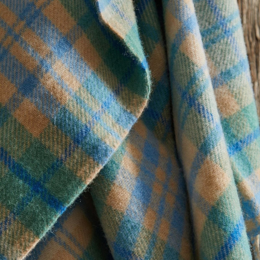 MoodCompanyNL - Plaid Tartan Cottage Blauw 150x183 - Nieuw Wol - Tweedmill UK - 5060958301531