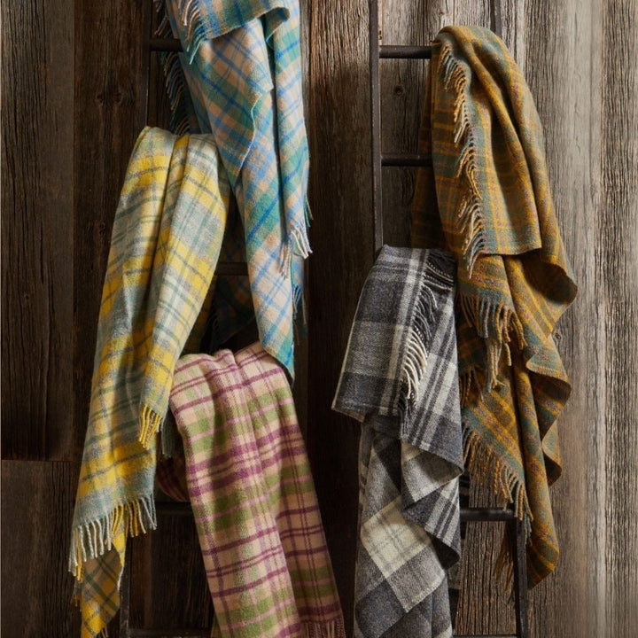 MoodCompanyNL - Plaid Tartan Cottage Blauw 150x183 - Nieuw Wol - Tweedmill UK - 5060958301531