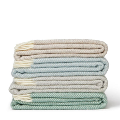 MoodCompanyNL - Plaid Visgraat Beige - Lichtbruin (Hazel) - 150x183 - Nieuw Wol - Tweedmill UK - 5060958300312