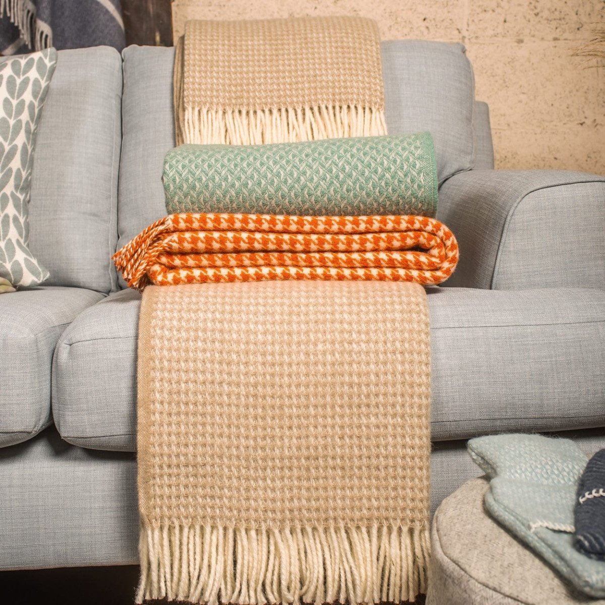 MoodCompanyNL - Plaid Waffle Lichtbruin (Oatmeal) - 140x240 - Nieuw Wol - Tweedmill UK - 7916969957794