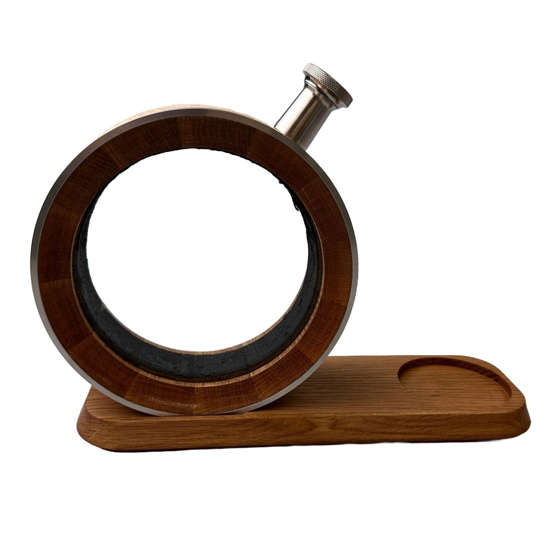 MoodCompanyNL - Porthole Decanter 500 ml – Luxe whiskykaraf van geblakerd Amerikaans eiken & glas - 6151217437470