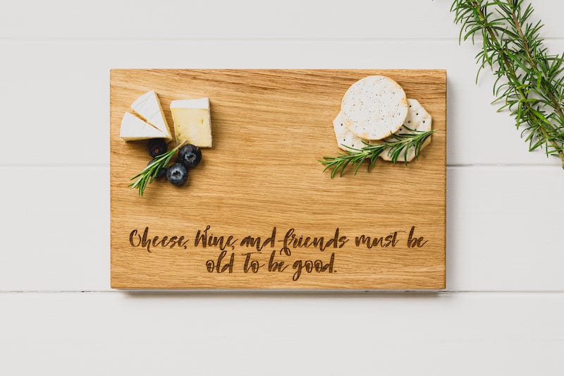 MoodCompanyNL - Serveerplank Cheese Wine and Friends - 30x20 - Schots Eikenhout - Scottish Made - 5060426288821