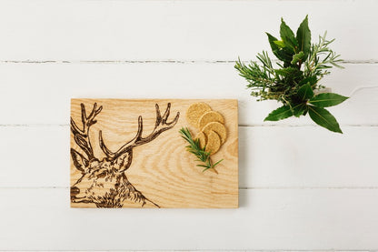 MoodCompanyNL - Serveerplank Edelhert - 30x20 - Schots Eikenhout - Scottish Made - 5060426285172