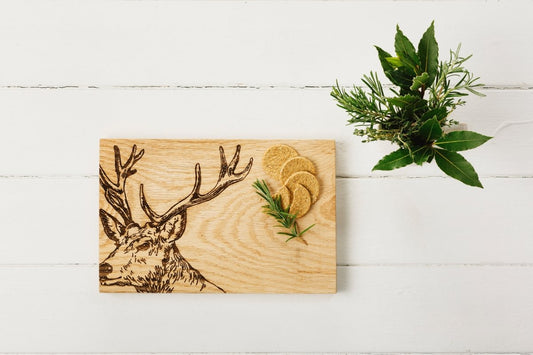 MoodCompanyNL - Serveerplank Edelhert - 30x20 - Schots Eikenhout - Scottish Made - 5060426285172