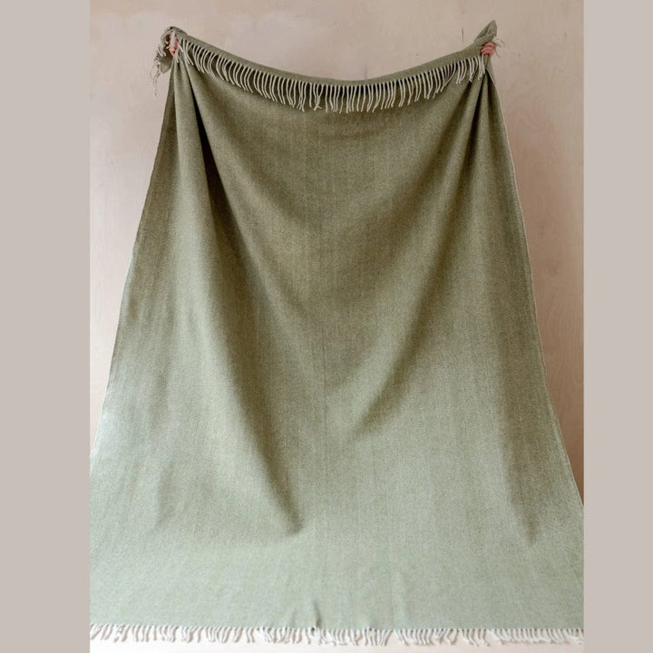 MoodCompanyNL - Sprei Visgraat Groen (Olive) - 175x250 - Gerecycled Wol - TBCo Scotland - 5055603564560