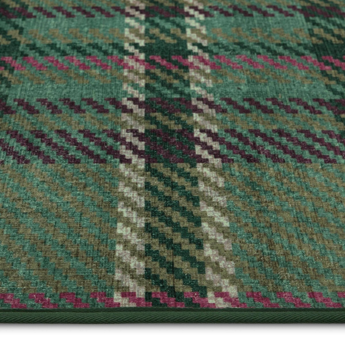 Mood Company - Vloerkleed Isla Smaragdgroen - Wasbaar Gerecycled - 120x185 - Phoenox Textiles UK - 5026134650213
